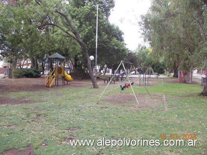 Foto: Haedo - Plaza Luis Güemes - Haedo (Buenos Aires), Argentina