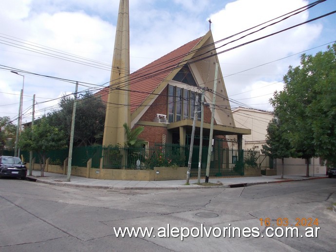 Foto: Haedo - Iglesia Santiago Apostol - Haedo (Buenos Aires), Argentina