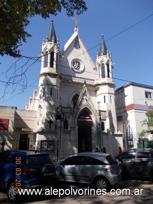 Foto: Haedo - Iglesia Sagrada Familia - Haedo (Buenos Aires), Argentina