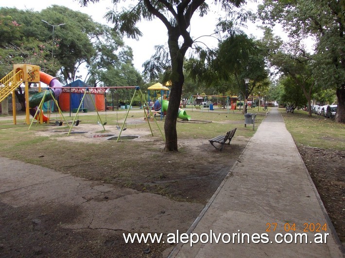 Foto: Castelar - Plaza Cumelen - Castelar (Buenos Aires), Argentina