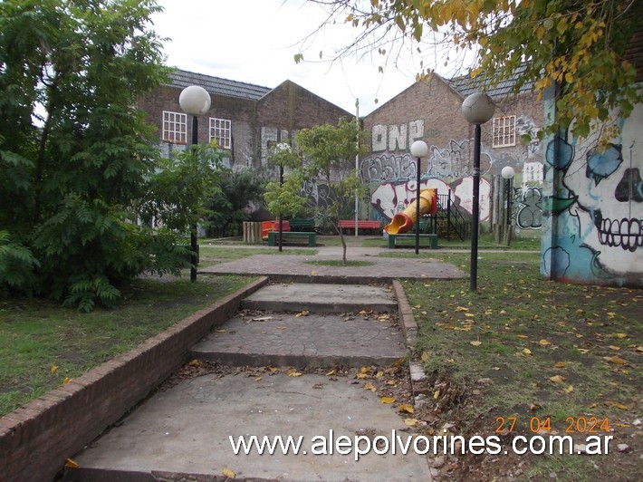 Foto: Castelar - Plazoleta calle Arias y Santa Rosa - Castelar (Buenos Aires), Argentina