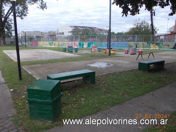 Foto: Castelar - Plazoleta calle Campichuelo y Rivadavia - Castelar (Buenos Aires), Argentina