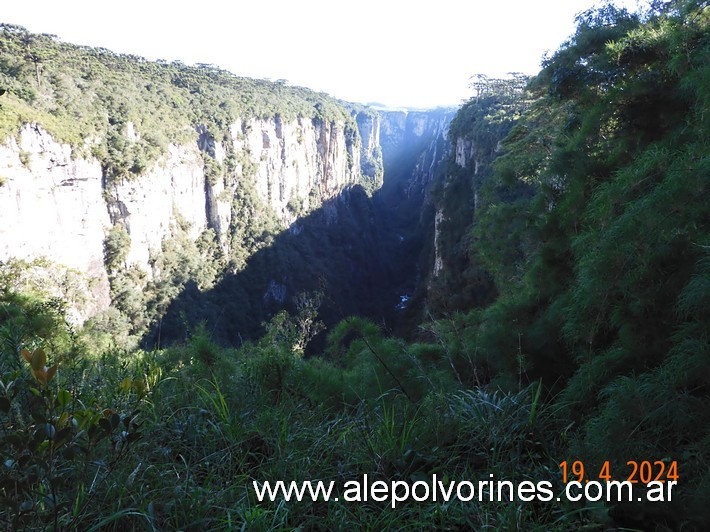 Foto: Cambara do Sul BR - Cañón Itaimbezinho - Cambara do Sul (Rio Grande do Sul), Brasil