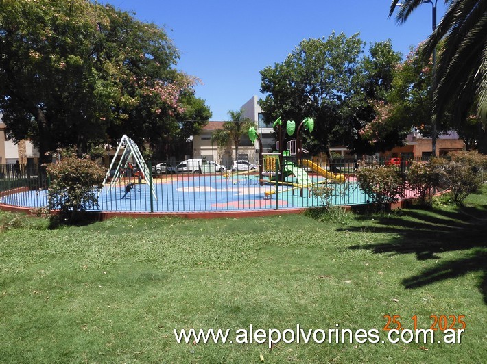 Foto: Mataderos - Plaza Onesimo Leguizamón - Mataderos (Buenos Aires), Argentina