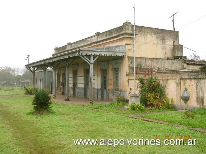 Foto: Estación Toro FCGU - Presidente Derqui (Buenos Aires), Argentina