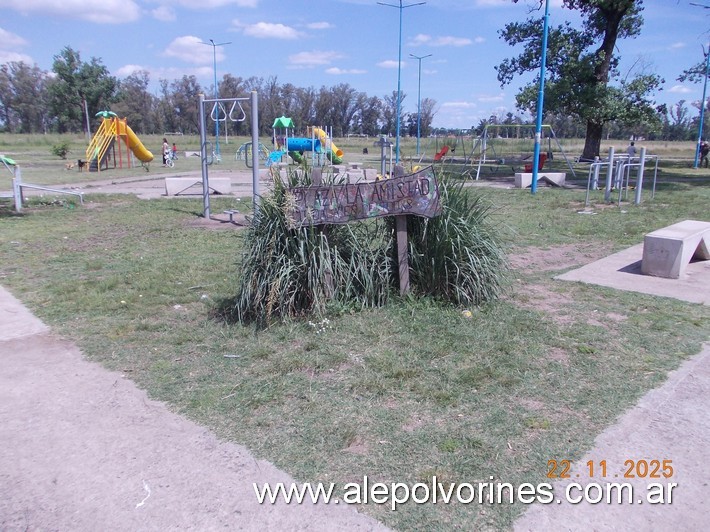 Foto: Moreno - Plaza La Amistad - Moreno (Buenos Aires), Argentina