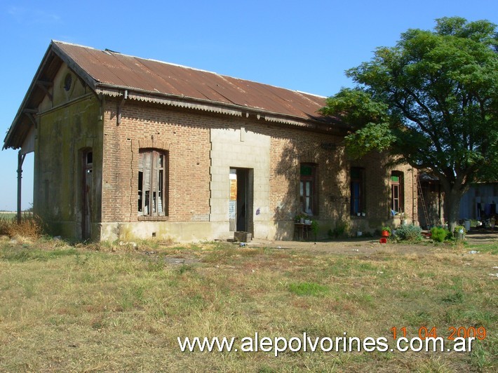 Foto: Estación Tres Algarrobos - Tres Algarrobos (Buenos Aires), Argentina