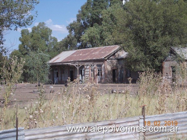 Foto: Estación Cuervos - Tres Cuervos (Buenos Aires), Argentina