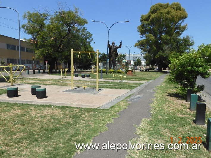 Foto: Mataderos - Plazoleta Carlos Saavedra Lamas - Mataderos (Buenos Aires), Argentina