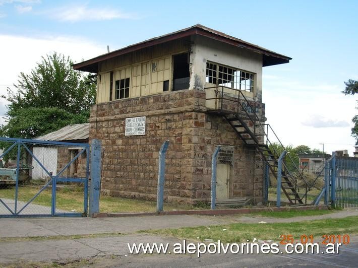 Foto: Estación Tucumán FCCNA - Cabin - Tucumán, Argentina