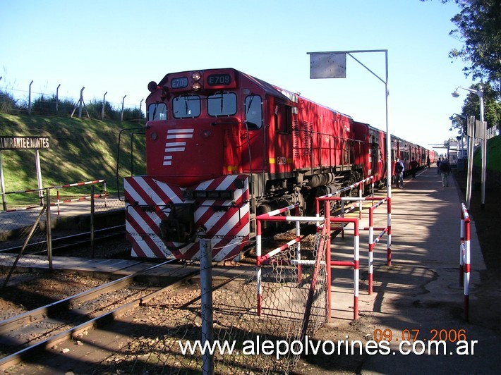 Foto: Estación Vicealmirante Montes FCGB - Don Torcuato (Buenos Aires), Argentina