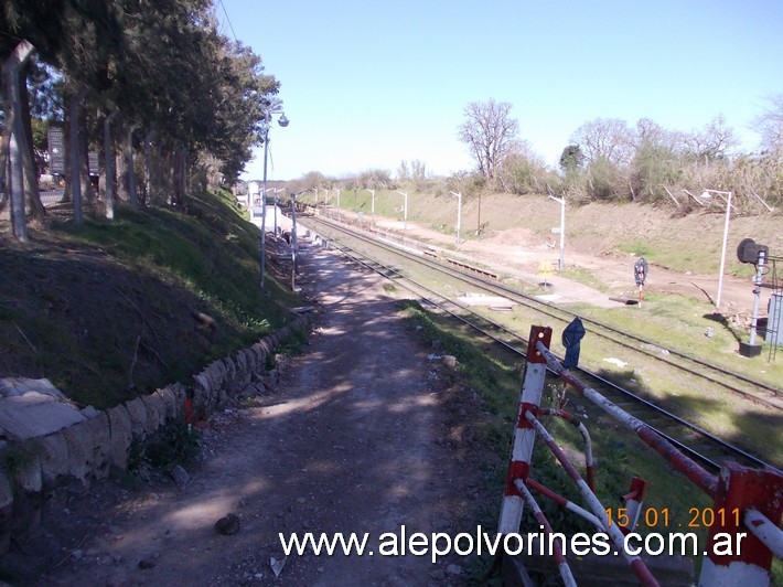 Foto: Estación Vicealmirante Montes FCGB - Don Torcuato (Buenos Aires), Argentina