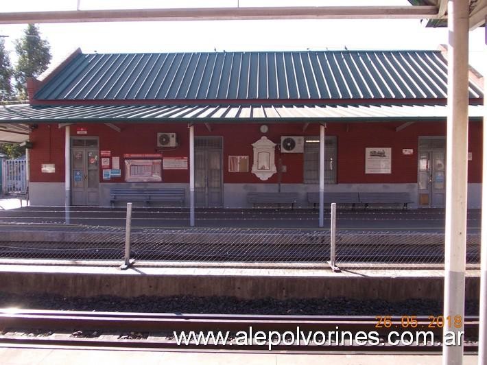 Foto: Estación Villa Adelina - Villa Adelina (Buenos Aires), Argentina