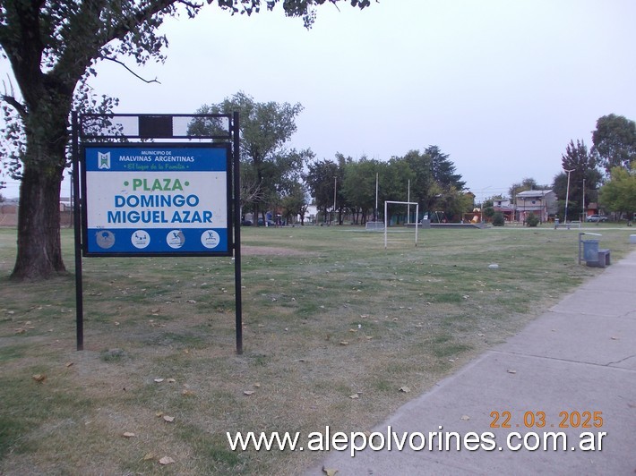 Foto: Grand Bourg - Plaza Domingo Miguel Azar - Grand Bourg (Buenos Aires), Argentina