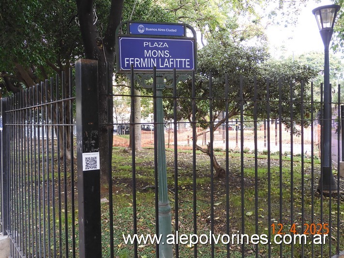 Foto: Monte Castro CABA - Plaza Monseñor Fermín Lafitte - Monte Castro (Buenos Aires), Argentina