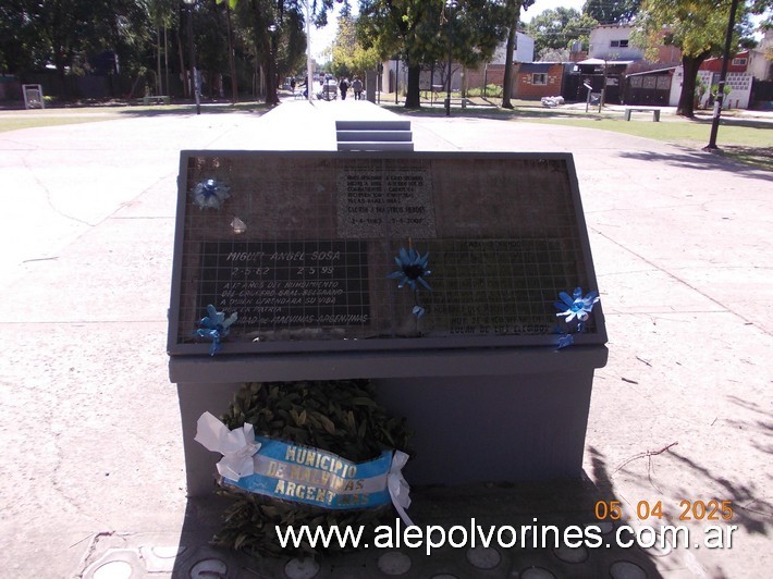 Foto: Ingeniero Pablo Nogues - Plaza Sosa - Ingeniero Pablo Nogues (Buenos Aires), Argentina