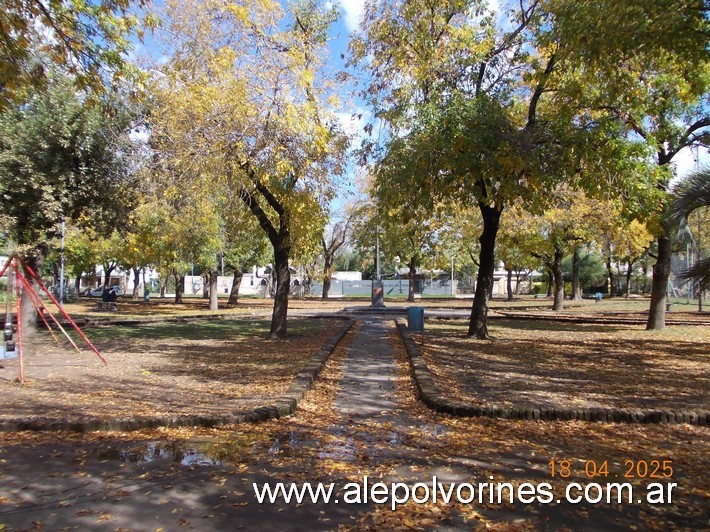 Foto: Moreno - Plaza de Santa Brígida - San Miguel (Buenos Aires), Argentina