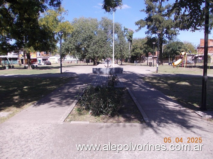 Foto: Ingeniero Pablo Nogues - Plaza Sosa - Ingeniero Pablo Nogues (Buenos Aires), Argentina