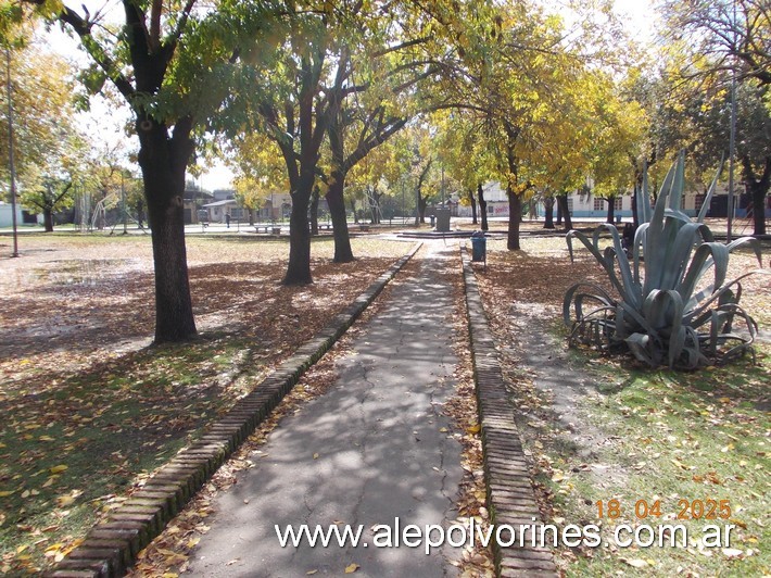 Foto: Moreno - Plaza de Santa Brígida - San Miguel (Buenos Aires), Argentina