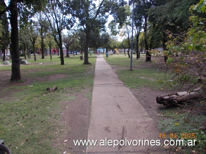 Foto: San Miguel - Plaza Los Paraisos - San Miguel (Buenos Aires), Argentina