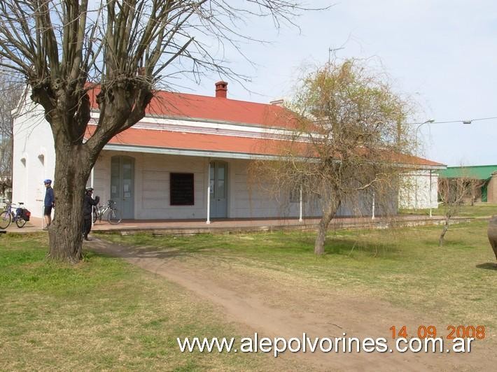 Foto: Estación Warnes - Warnes (Buenos Aires), Argentina