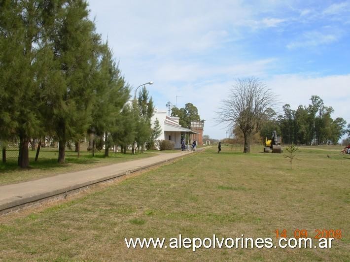 Foto: Estación Warnes - Warnes (Buenos Aires), Argentina