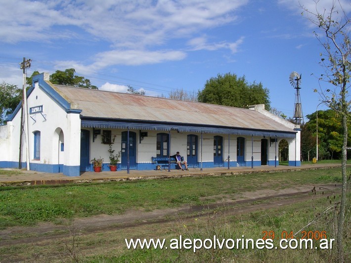 Foto: Estacion Zapiola - Zapiola (Buenos Aires), Argentina