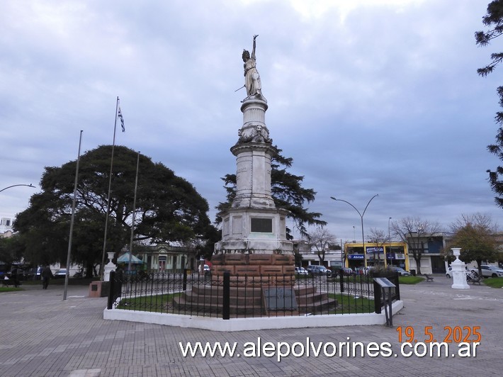 Foto: Florida - Plaza Asamblea - Monumento Declaracion Independencia - Florida, Uruguay