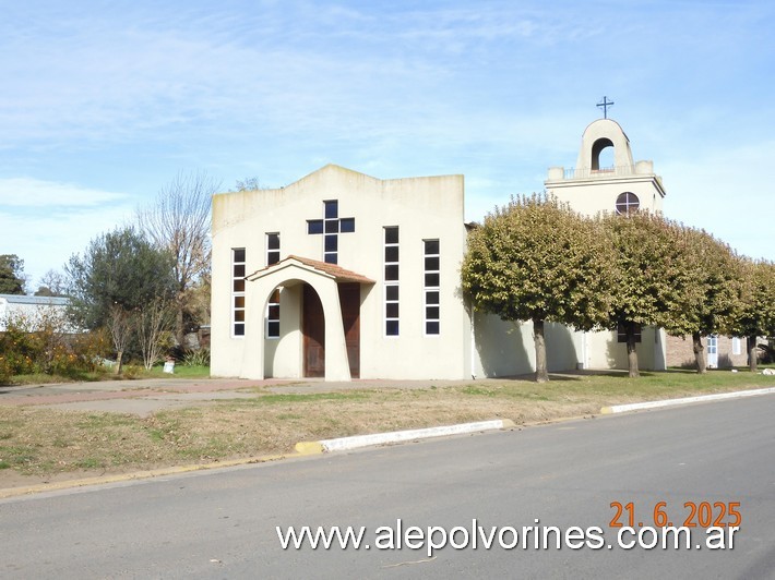 Foto: Fortín Tiburcio - Iglesia Santa Teresita del Niño Jesus - Fortín Tiburcio (Buenos Aires), Argentina