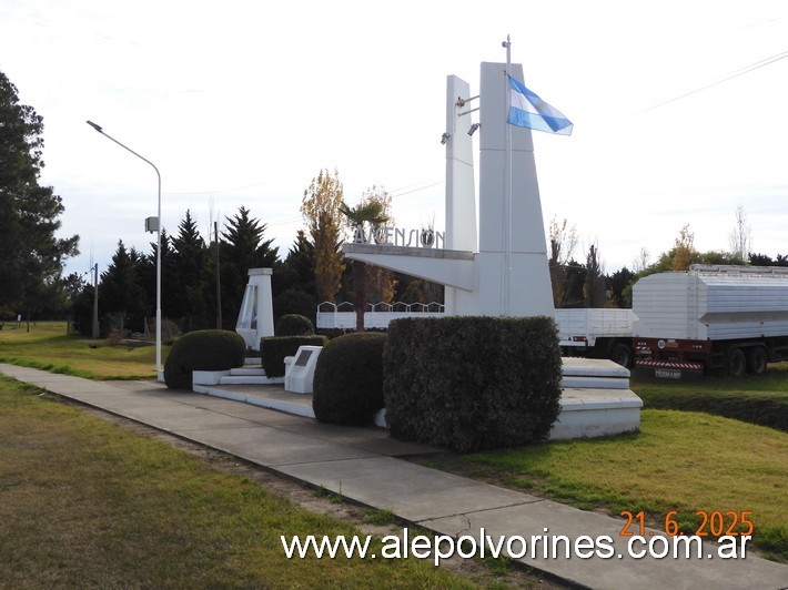 Foto: Ascensión - Acceso - Ascension (Buenos Aires), Argentina