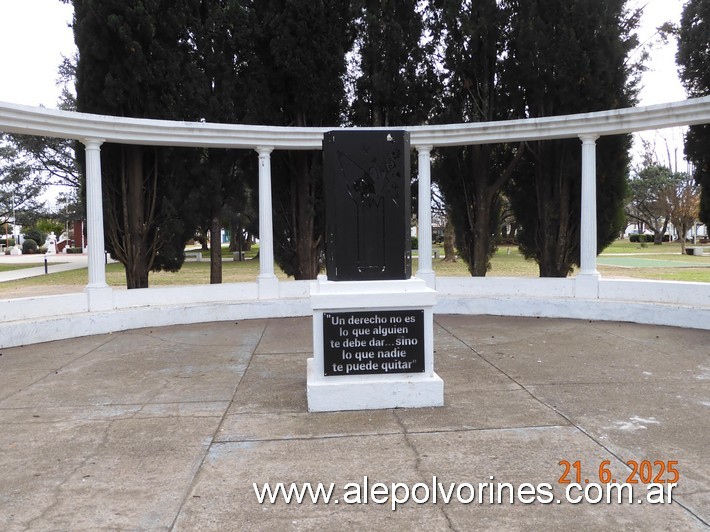 Foto: Ascensión - Plaza Vicente Lopez - Ascension (Buenos Aires), Argentina