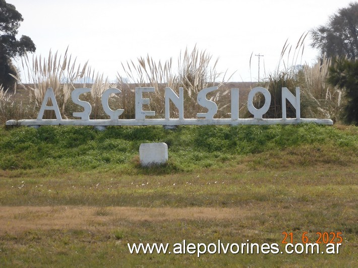 Foto: Ascensión - Acceso - Ascension (Buenos Aires), Argentina