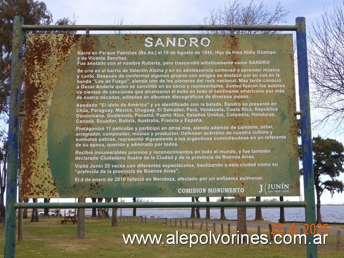Foto: Junín - Monumento a Sandro - Junin (Buenos Aires), Argentina