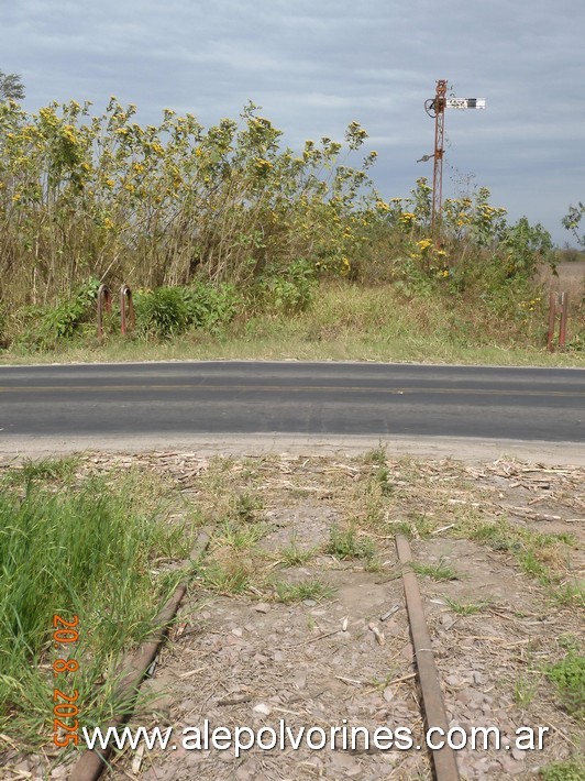 Foto: Cruz del Norte - Cruce vías a nivel FCBAR-FCCNA - Cruz del Norte (Tucumán), Argentina