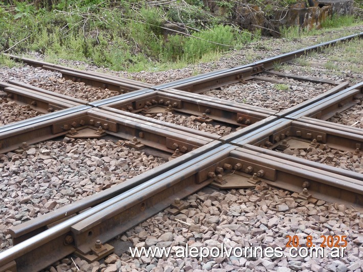Foto: Cruz del Norte - Cruce vías a nivel FCBAR-FCCNA - Cruz del Norte (Tucumán), Argentina