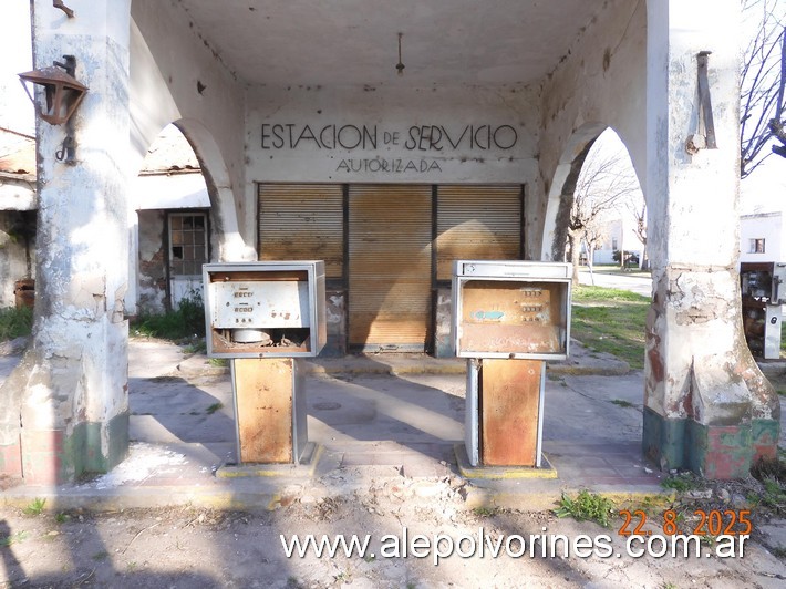 Foto: Altos del Chipión - Estación de Servicio Abandonada - Altos del Chipion (Córdoba), Argentina