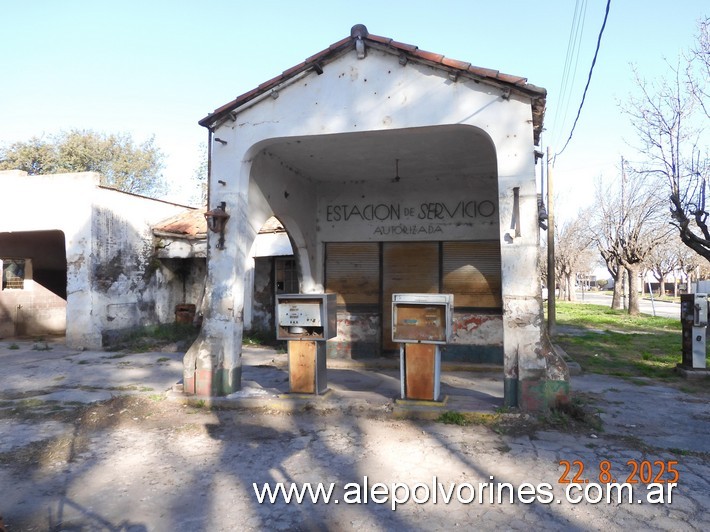 Foto: Altos del Chipión - Estación de Servicio Abandonada - Altos del Chipion (Córdoba), Argentina