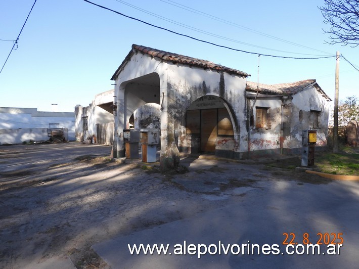 Foto: Altos del Chipión - Estación de Servicio Abandonada - Altos del Chipion (Córdoba), Argentina