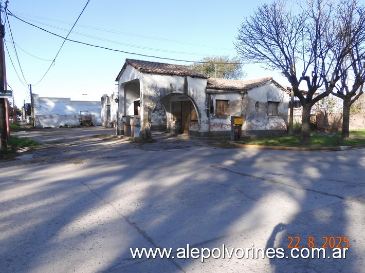 Foto: Altos del Chipión - Estación de Servicio Abandonada - Altos del Chipion (Córdoba), Argentina