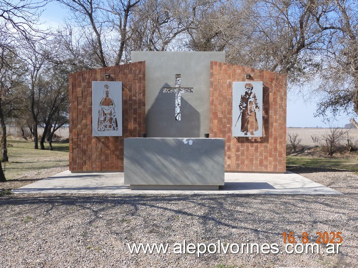 Foto: Carreta Quemada (Córdoba)- Altar - Carreta Quemada (Córdoba), Argentina