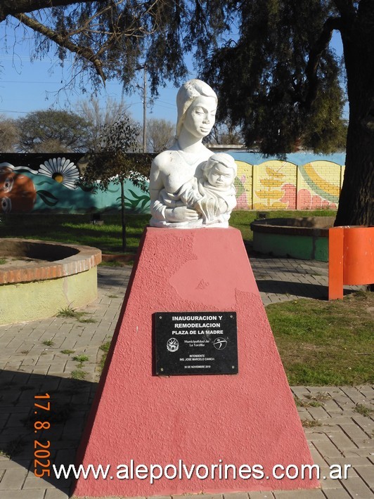 Foto: La Tordilla - Plaza de la Madre - La Tordilla (Córdoba), Argentina