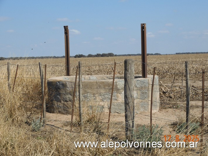 Foto: Restos Apeadero Totoral FCAdN - Cañada de Luque (Córdoba), Argentina