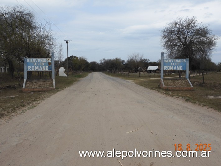 Foto: Los Romanos - Acceso - Lunarejos (Tucumán), Argentina