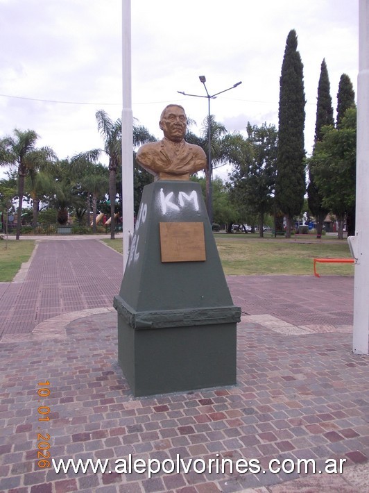 Foto: Ricardo Rojas - Plaza Ricardo Rojas - Ricardo Rojas (Buenos Aires), Argentina