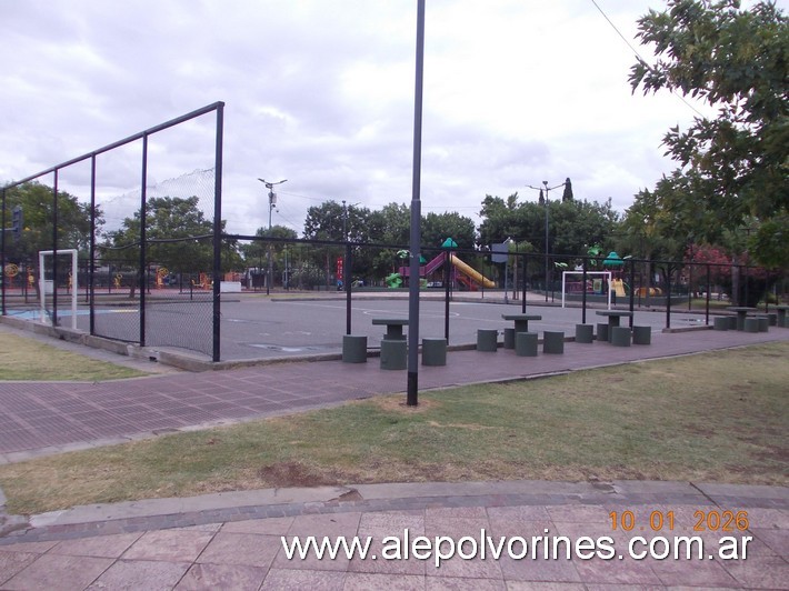 Foto: Ricardo Rojas - Plaza Ricardo Rojas - Ricardo Rojas (Buenos Aires), Argentina