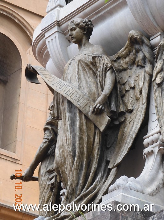 Foto: Montserrat - Mausoleo del General Manuel Belgrano - Montserrat (Buenos Aires), Argentina