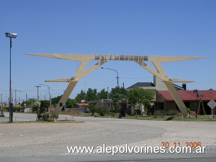Foto: Llegando a Ballesteros - prov. Córdoba - Ballesteros (Córdoba), Argentina
