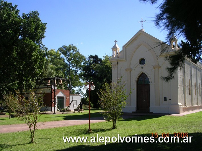Foto: Villa Fontana - Iglesia San Jose y Santa Rosa - Villa Fontana (Entre Ríos), Argentina