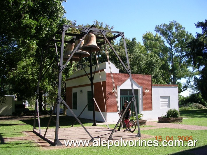 Foto: Villa Fontana - Iglesia San Jose y Santa Rosa - Campanario - Villa Fontana (Entre Ríos), Argentina
