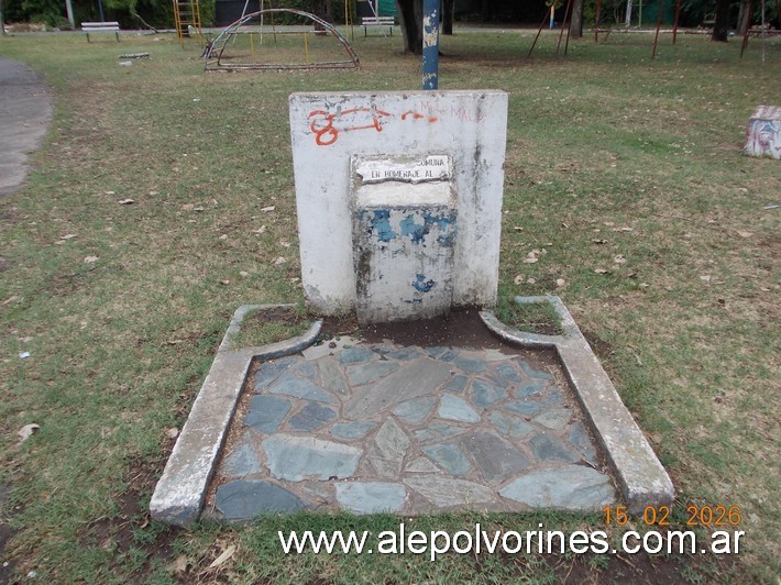 Foto: Adolfo Sourdeaux - Plaza Malvinas Argentinas - Adolfo Sourdeaux (Buenos Aires), Argentina